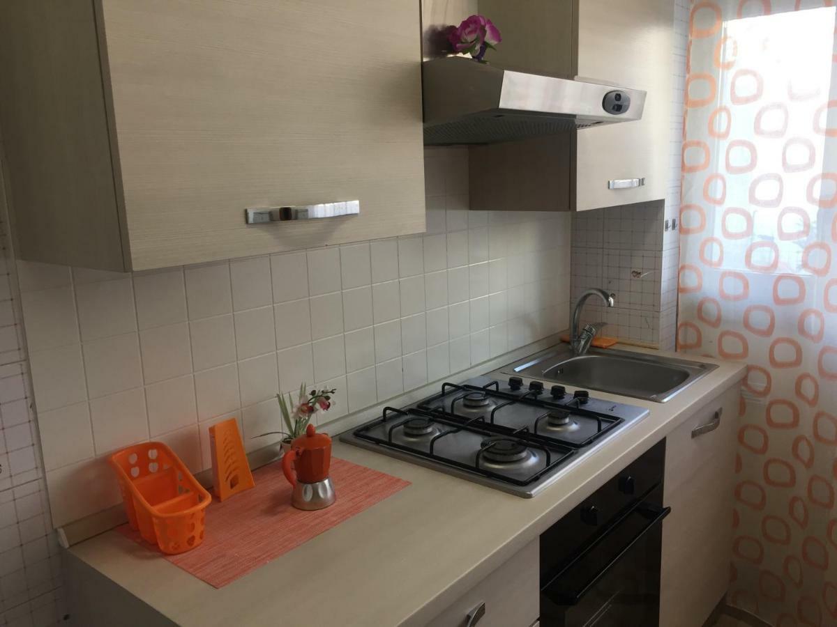 App Sul Lungomare Lägenhet San Benedetto del Tronto Exteriör bild